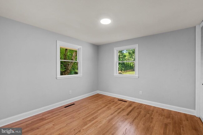 Building Photo - 14906 Dunstan Ln
