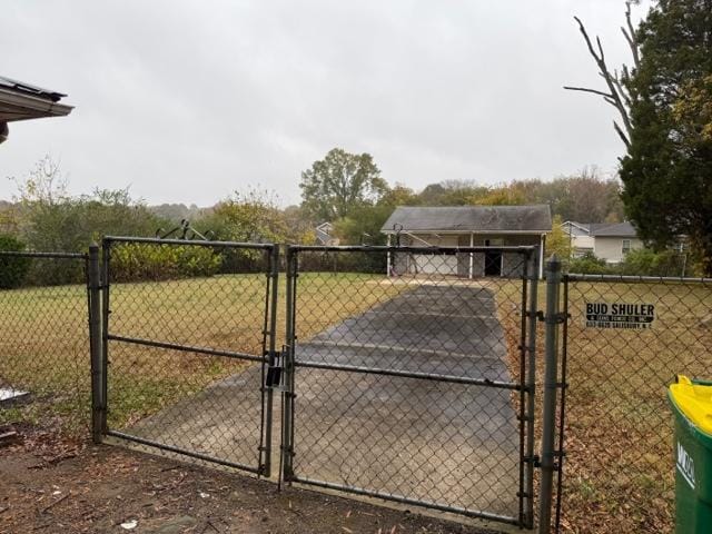 Building Photo - 1312 Standish St