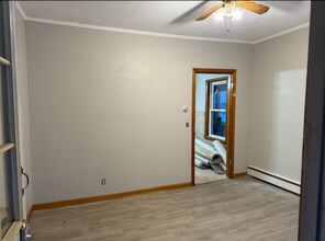 Building Photo - 135 York St