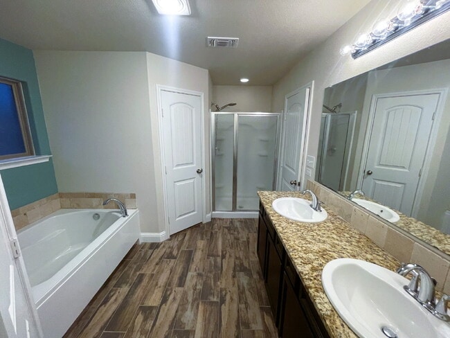 Building Photo - One-Of-A-Kind Beauty Nestled In Milwaukee Ridge!