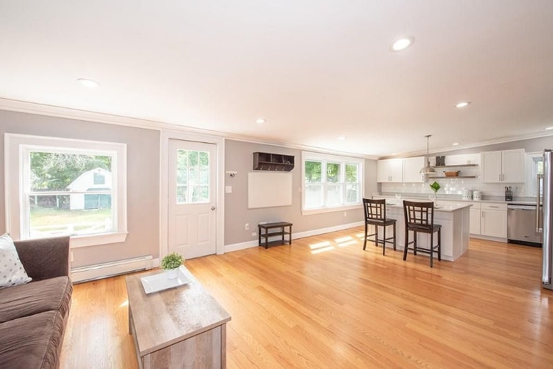 Building Photo - 5 Crescent St