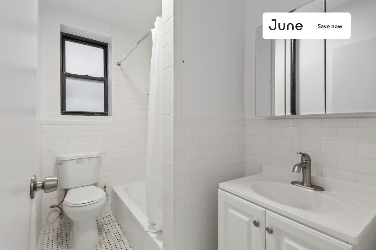 Building Photo - 609 W 151st