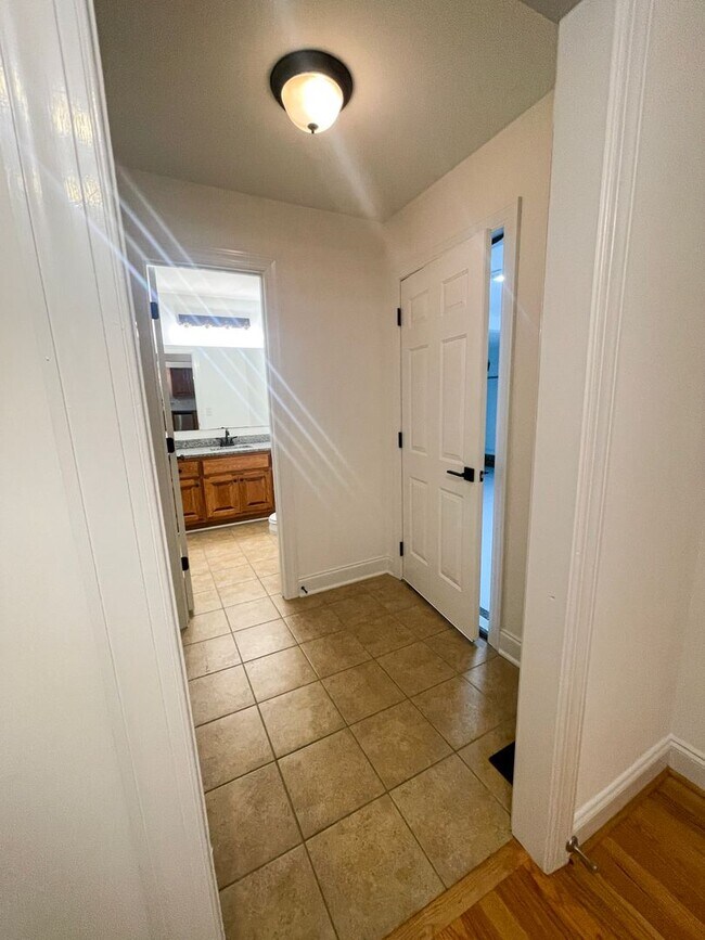 Building Photo - 282 Braddock Dr