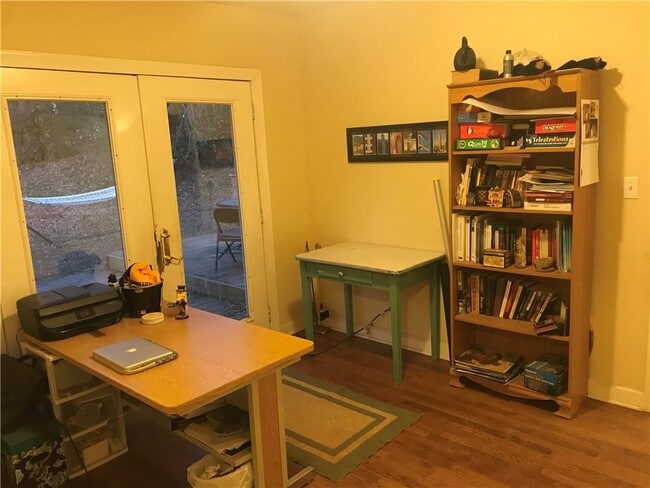 Building Photo - 187 Thomas Cir