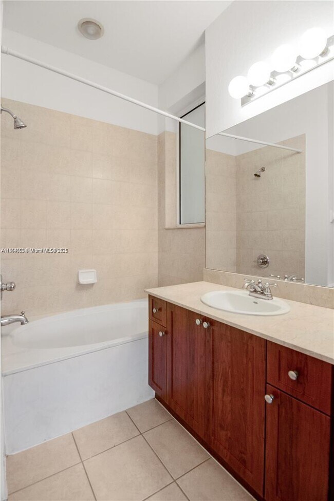 Building Photo - 10805 NW 89th Terrace