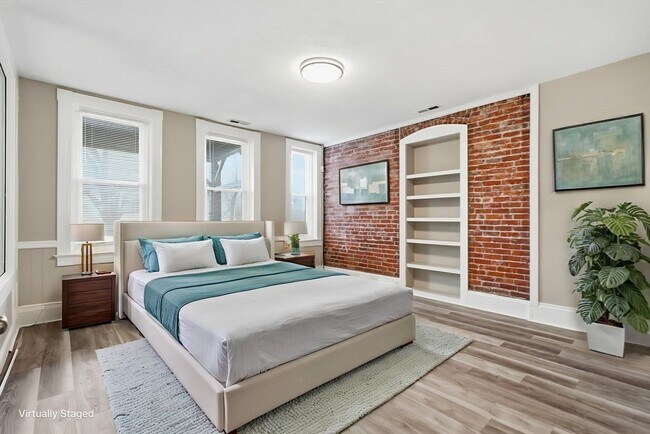 Building Photo - 7 Maple St