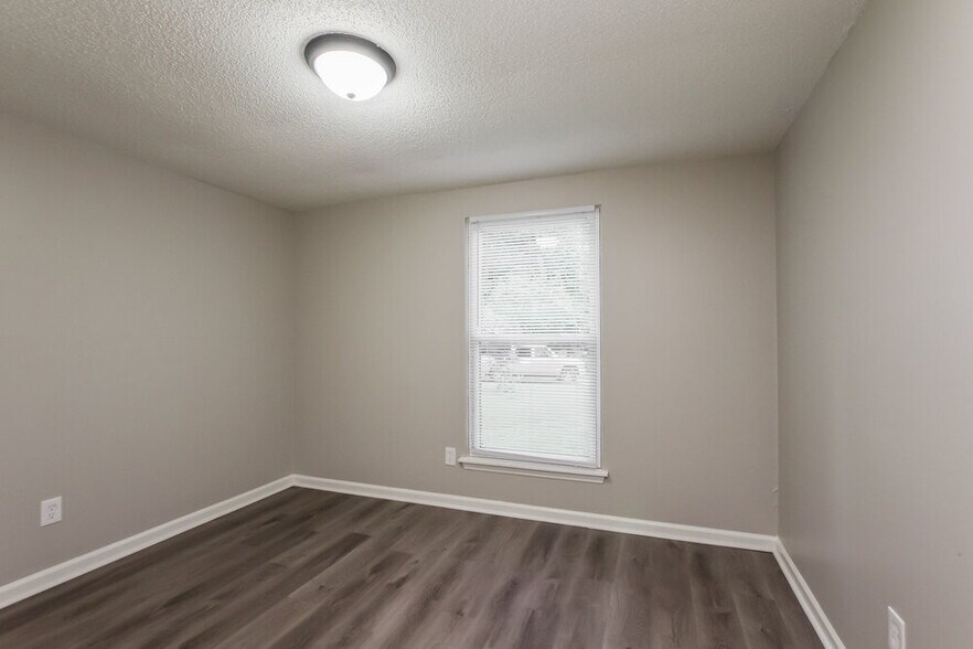 Building Photo - 6636 Piney Path Rd