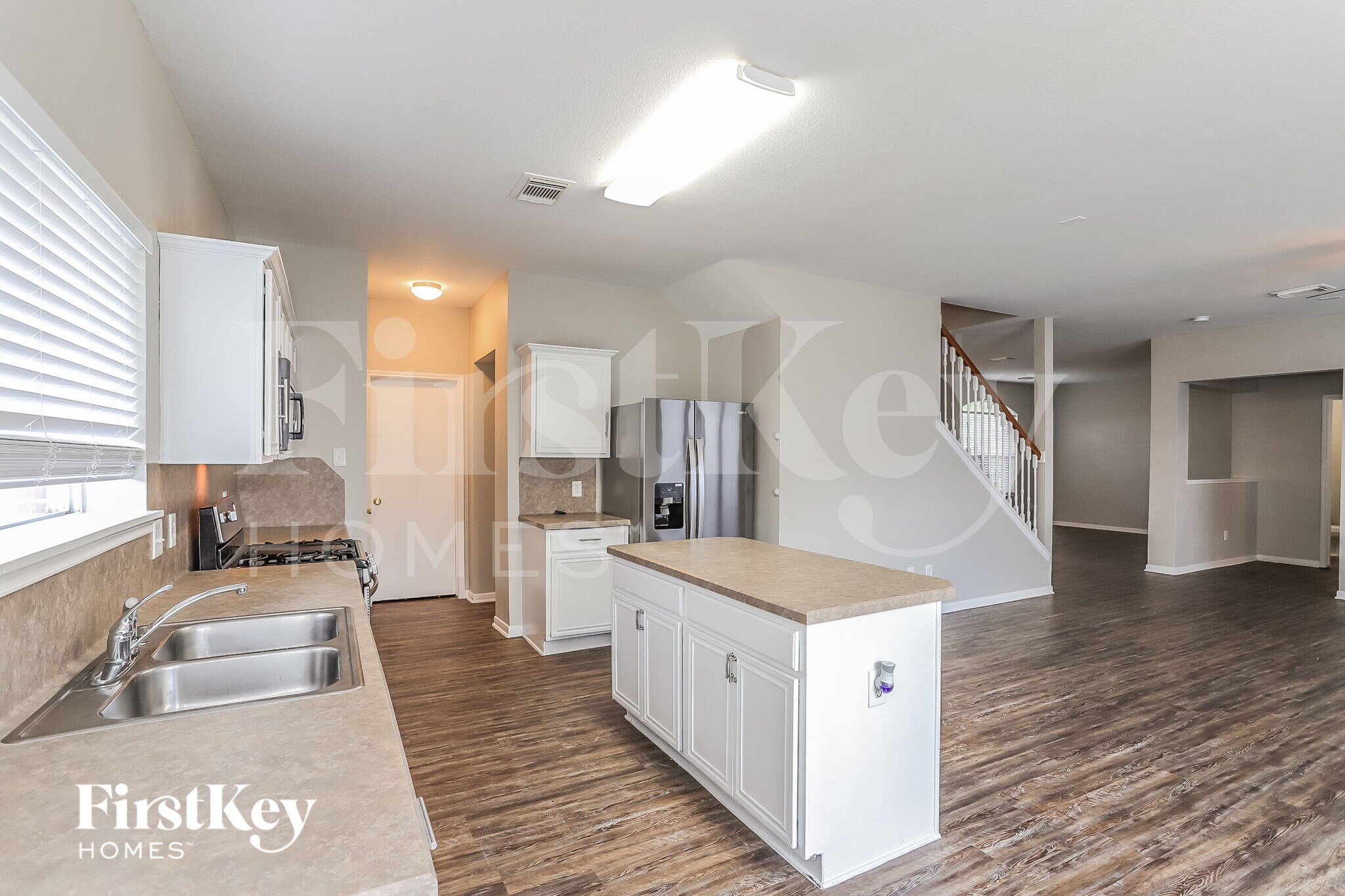 Building Photo - 16318 Autumn Leigh Dr