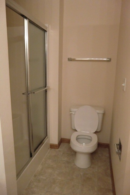 Building Photo - 112 Lake Saint Ellen Dr