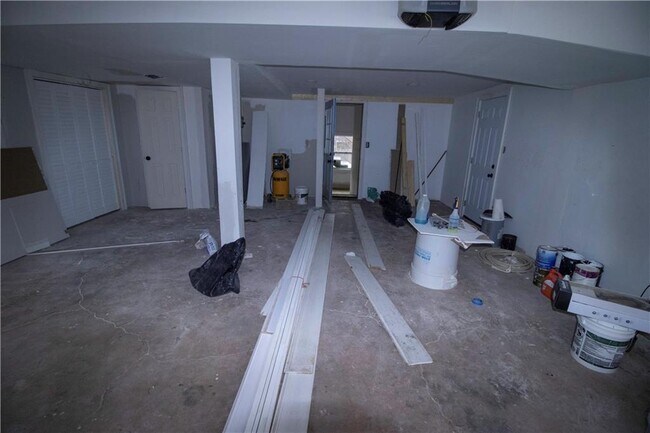 Building Photo - 1292 Monfort Rd