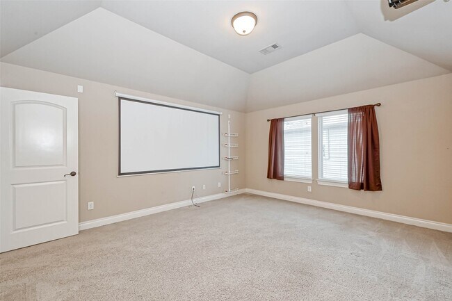 Building Photo - 27415 Blinkwood Park