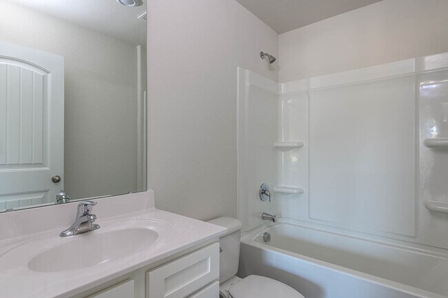Building Photo - 1 Hazelburn Ct
