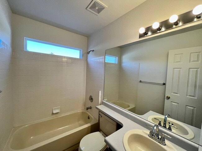 Building Photo - Ranch Style 4 Bedroom Home