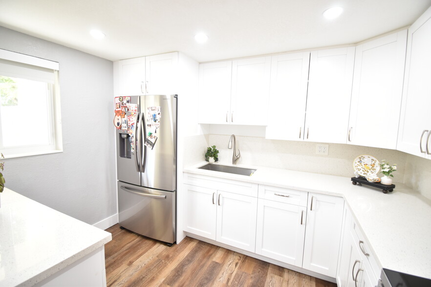 Building Photo - 8469 SW 137th Ave