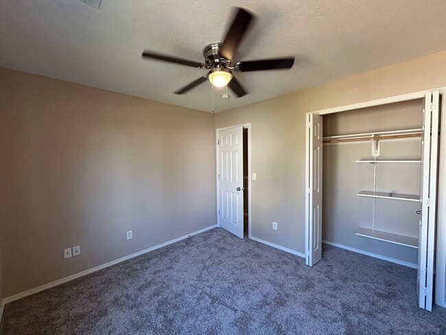 Building Photo - Gorgeous 4 Bed, 2.5 Bath House!