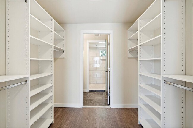 Building Photo - 1826 W Montgomery Ave