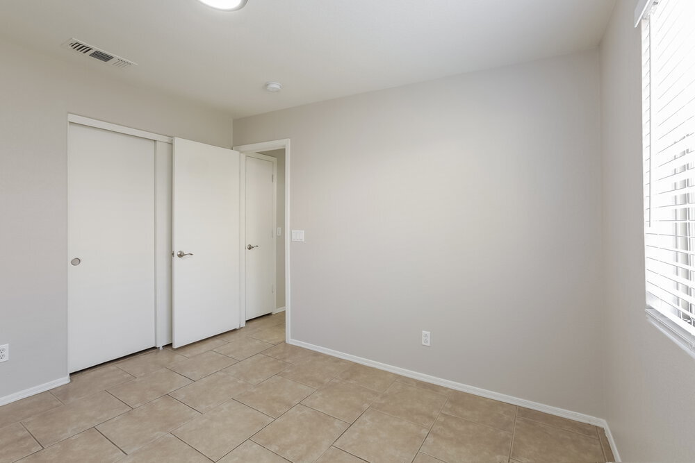 Building Photo - 7907 N 53rd Dr