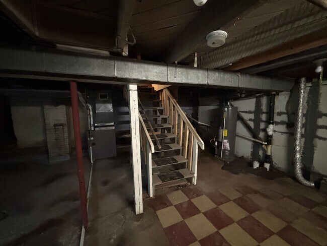 Building Photo - 655 Beatty Rd