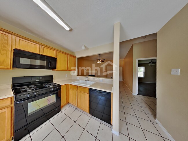 Building Photo - 6018 Hendricks Pass Dr