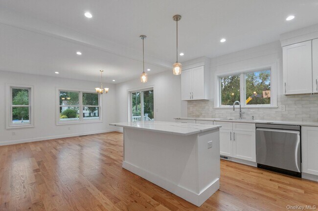 Building Photo - 65 Paulding Ln