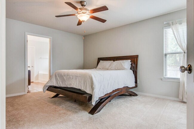 Building Photo - 2362 Duncan Ridge Dr