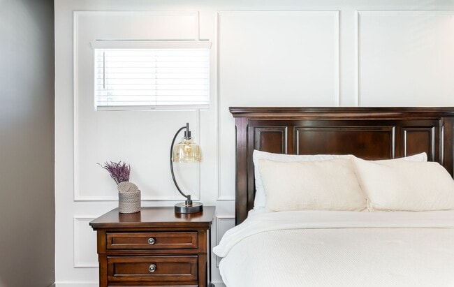 Building Photo - Do Not Miss this Beautiful piece of property.