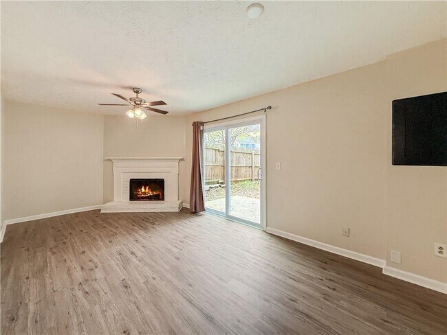 Building Photo - 1884 Shenandoah Valley Ln SE