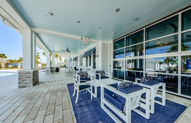 Building Photo - Large Spacious 2 bedroom 2 bath in Del Web