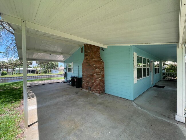 Building Photo - Two bedroom two bath Canal front rental ho...