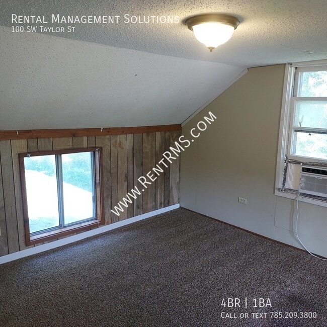 Building Photo - 100 SW Taylor St