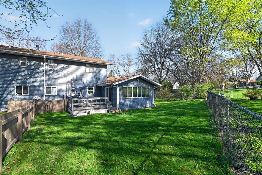 Building Photo - 3051 Greenway Trl