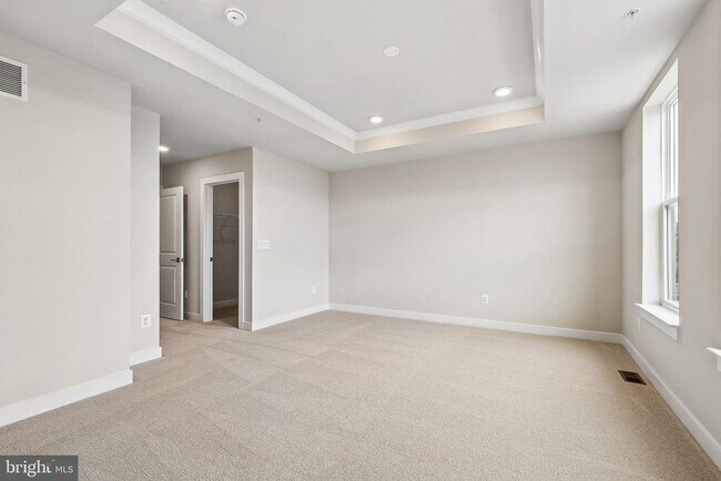 Building Photo - 20167 Northpark Dr
