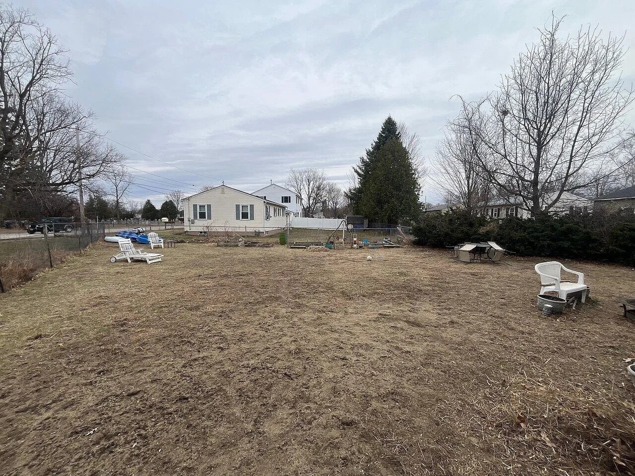 Building Photo - 57 Turf Rd