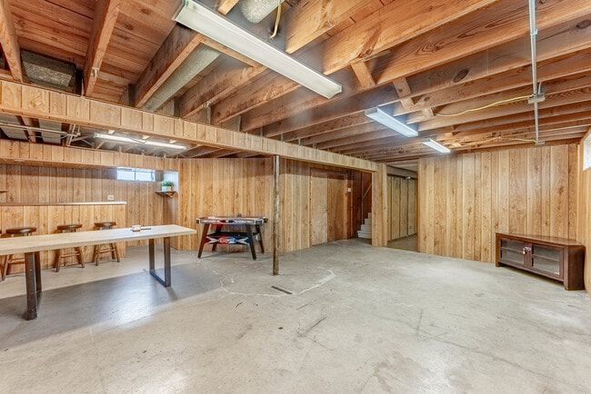 Building Photo - 5936 W 97th St