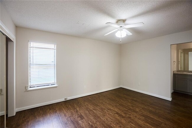 Building Photo - 3882 Springleaf Point