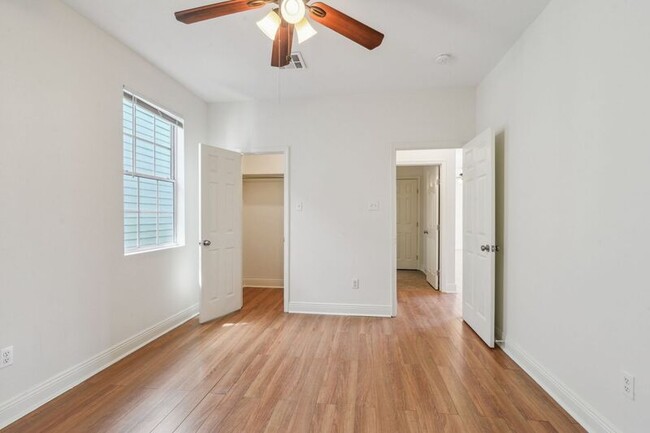 Building Photo - 401 N Tonti St
