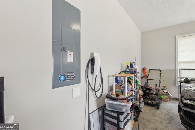 Building Photo - 145 Verano St