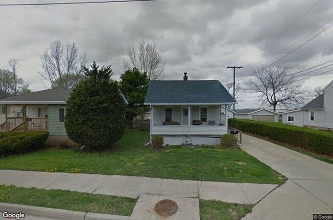 Primary Photo - 2 Bedroom 1 Bath Home
