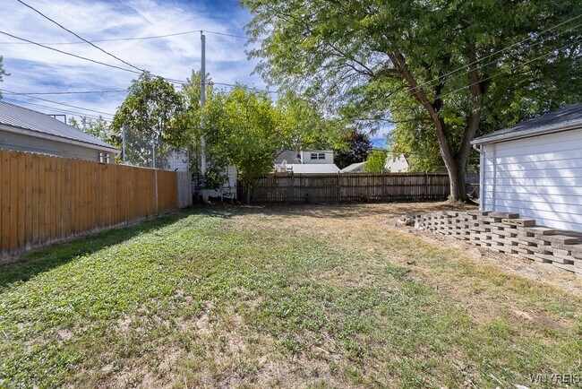 Building Photo - 2470 Eggert Rd