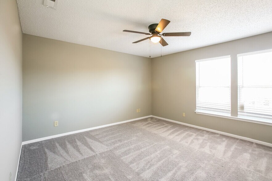 Building Photo - 14379 Black Farm Dr