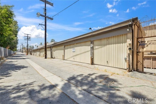 Building Photo - 17000 Burbank Blvd
