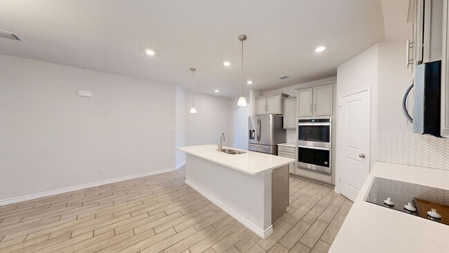 Building Photo - CHECK OUT THIS 4 BEDROOM, 2 BATH, 3 CAR GARAGE HOME IN HARKER HEIGHTS!