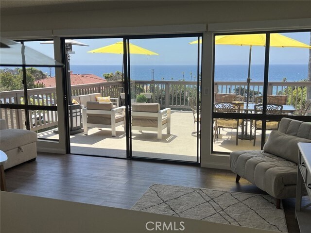 Building Photo - 11813 Ellice St