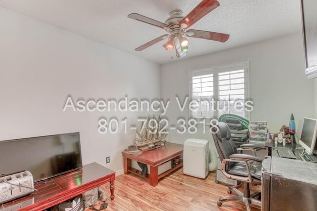 Building Photo - 171 Calais Ln