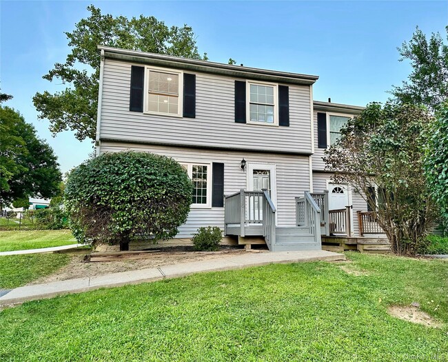 Primary Photo - 316 Hudson Ave