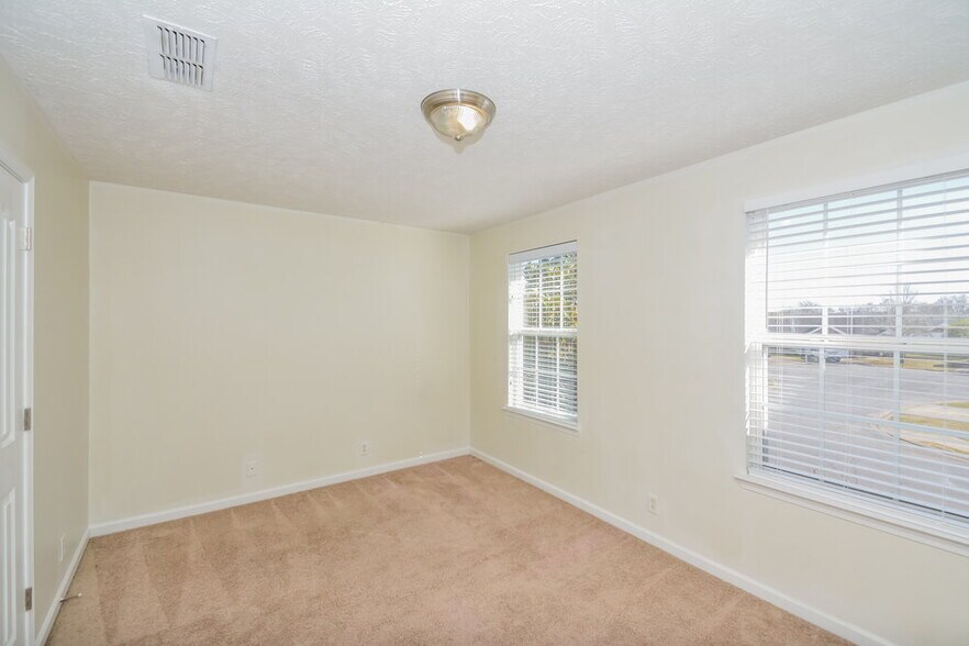 Building Photo - 3318 Perlino Dr