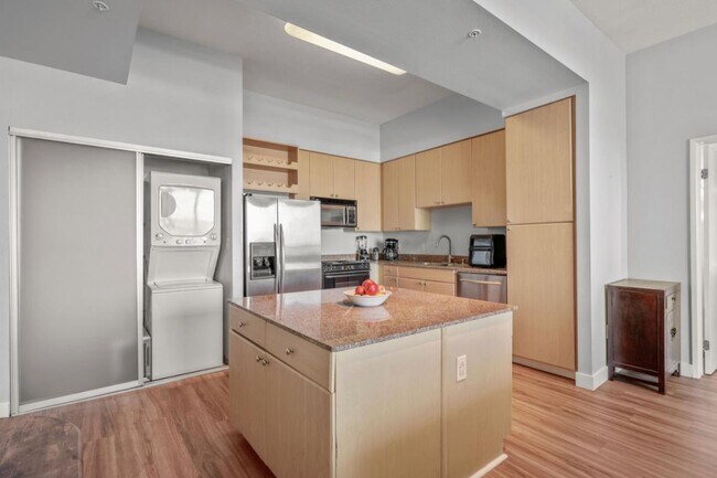 Building Photo - 488 E Ocean Blvd