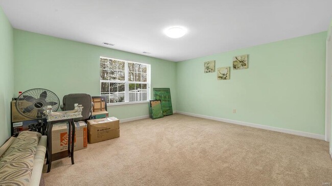 Building Photo - 303 Gateview Dr
