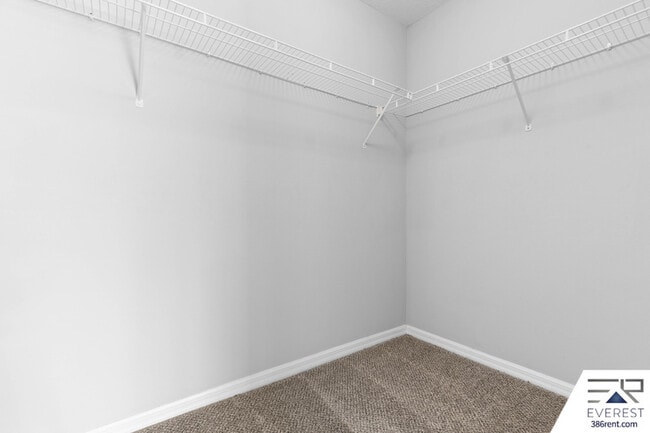 Building Photo - 7 Undermount Path E