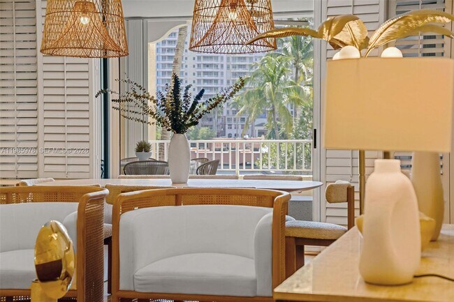 Building Photo - 725 Crandon Blvd